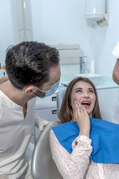 Best Emergency Tooth Extraction in Holtville, CA